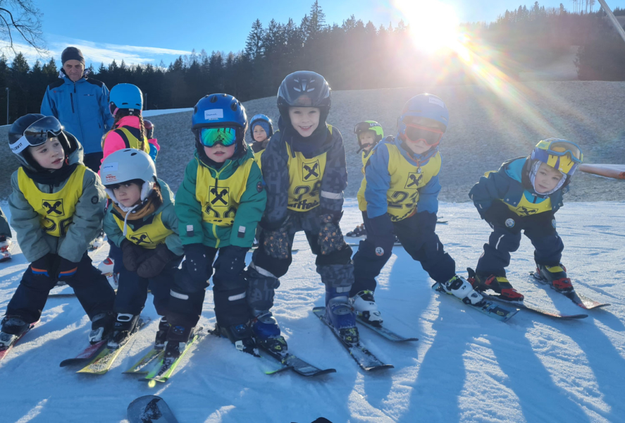 2025_skikurs-forgeschritten_gruppenbild_website