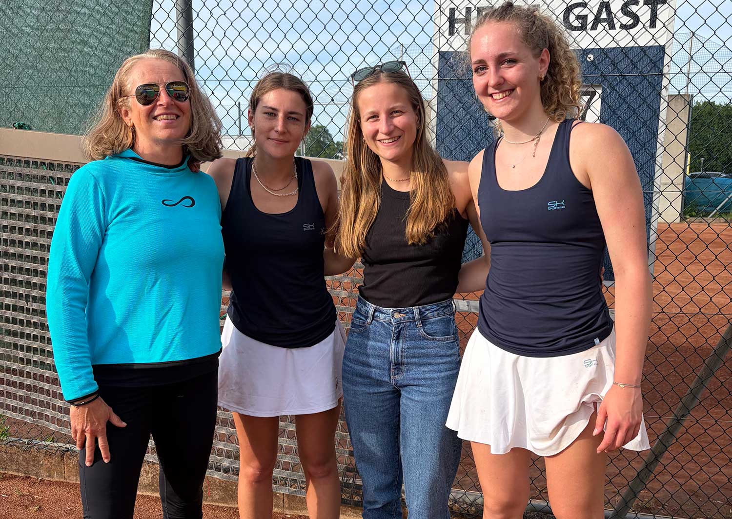 Damen 1: Sabine Reiter, Nina Hauss, Hannah Dieminger, Sarah Hopfgartner Damen 1: Sabine Reiter, Nina Hauss, Hannah Dieminger, Sarah Hopfgartner
