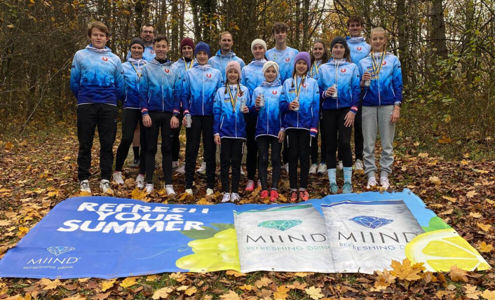 Gruppenfoto Crosslaufmeisterschaften Hirtenberg