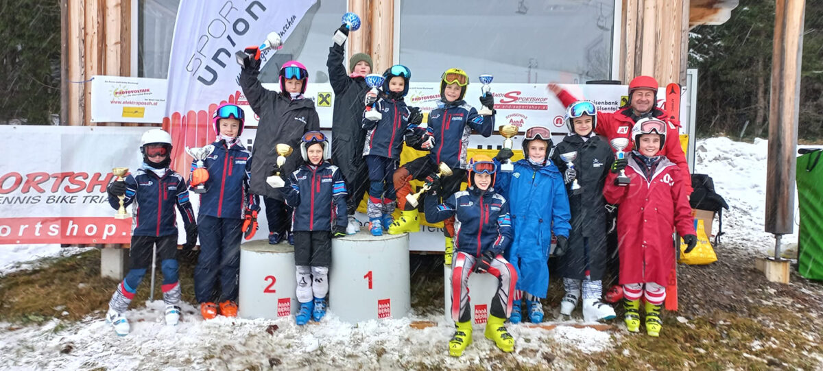 Gruppenbild Sportunion Waidhofen Sektion Wintersport - Union-Landesmeisterschaften