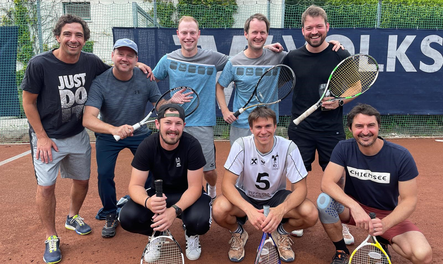 Herren 4: Manuel Wagner, Simon Schauppenlehner, David Reichartzeder (vorne v.l.n.r.), Michael Hartner, Michael Pichler, Florian Buchmasser, Christian Wagner, Jonathan Ritt (2. Reihe v.l.n.r.)